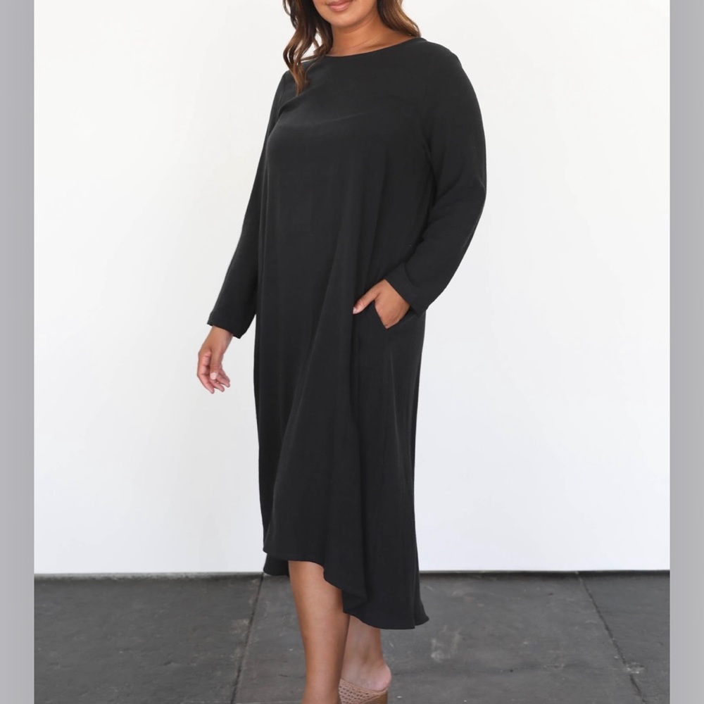 ONLY CHILD black long sleeve Mara with pockets!